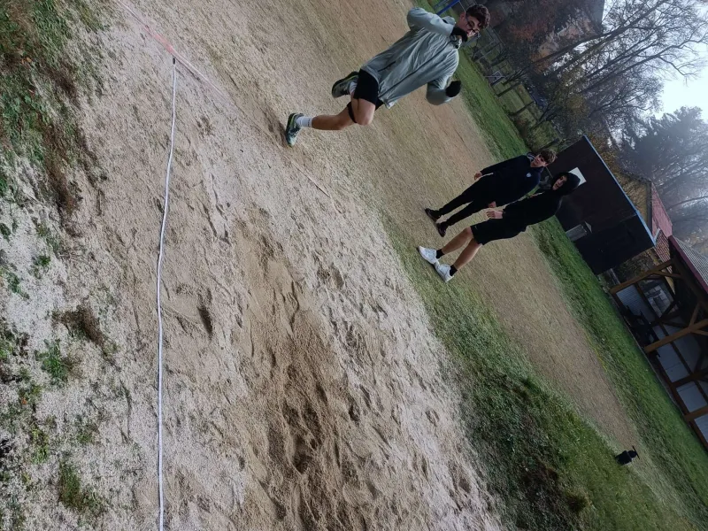 Skákání do písku