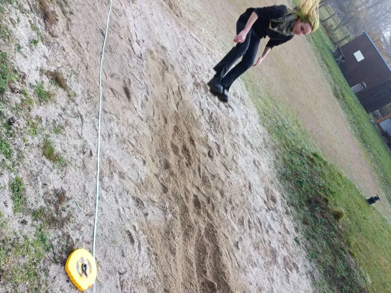 Skákání do písku